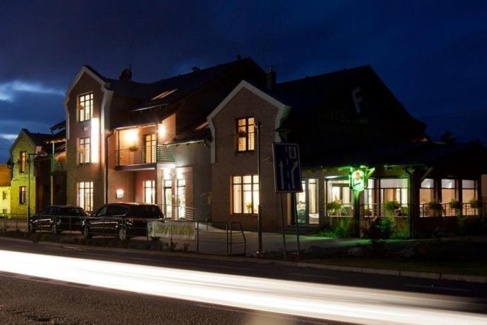 F - Team Hotel Liptovský Hrádok Eksteriør billede