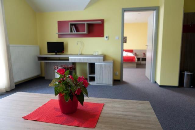 F - Team Hotel Liptovský Hrádok Værelse billede